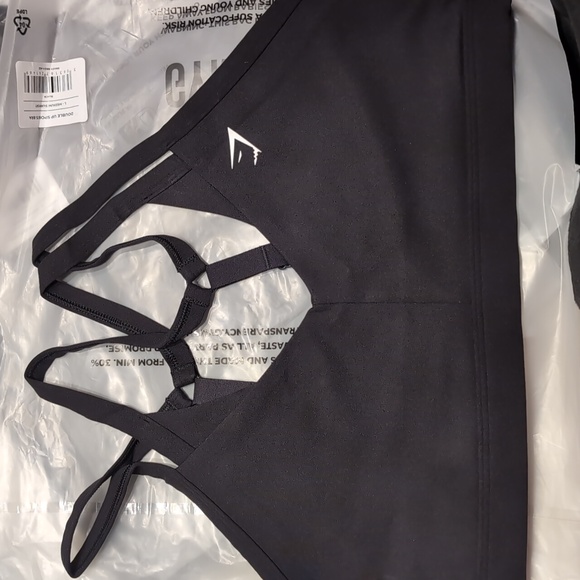 Gymshark sports bra - Black - L - Picture 1 of 7
